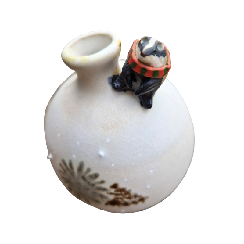 Vase en céramique avec adorable petit blaireau Vase en céramique avec adorable petit blaireau